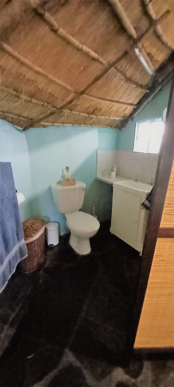 <span  class="uc_style_uc_tiles_grid_image_elementor_uc_items_attribute_title" style="color:#ffffff;">Sunset toilet</span>